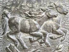 Plate 20th Cast Aluminium Bas Relief Sculpture Horse Carved Horses Metal