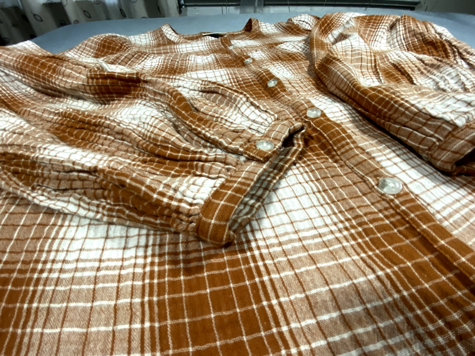 Universal Thread White/Oreange Plaid Button Up To… - image 9