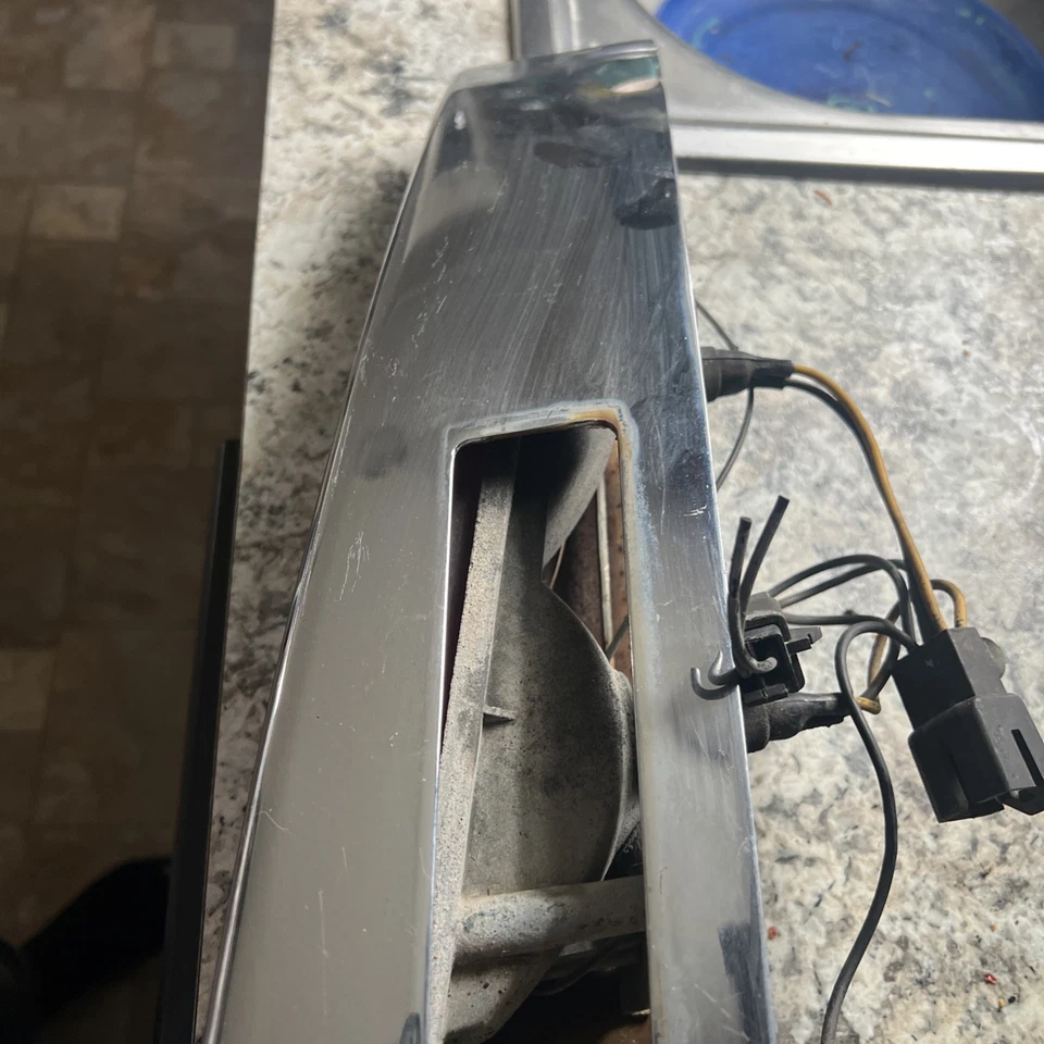 Cadillac 1978-1979 cupé Deville/Fleetwood conjunto de luces laterales derecho/pasajero Foto 3 de 4