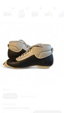 Vintage Heierling cross-country ski boots size 39.