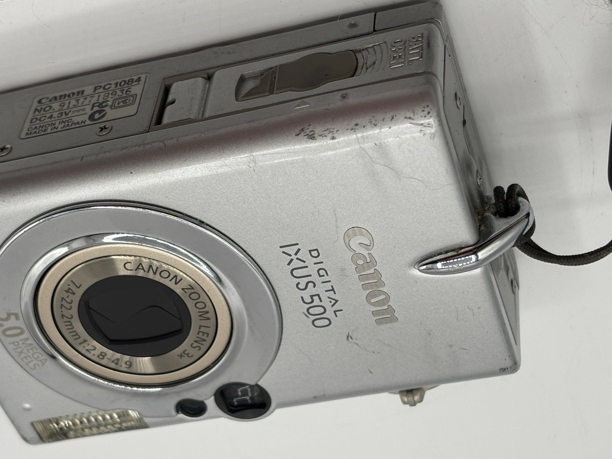 Canon IXUS 500 / PowerShot Digital ELPH S500 5.0MP Digital Camera