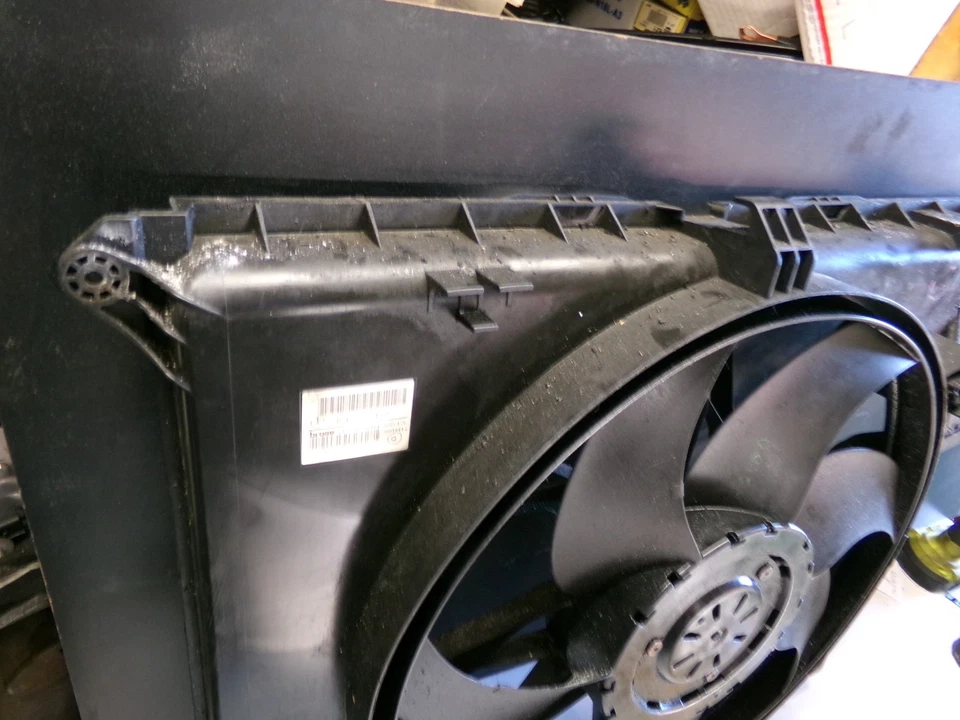 Ventilador radiador motor 1645000493 06-11 Mercedes Benz W164 ML500 ML350 R350 Foto 4 de 4