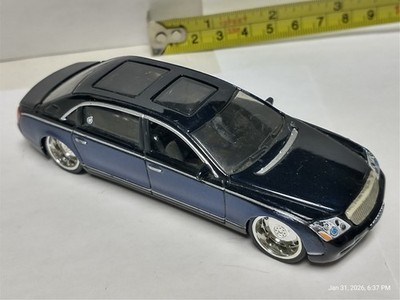 Hot Wheels Drop Stars Maybach 62 Two Tone Blue 1/50 Limousine 4 3/8 inch