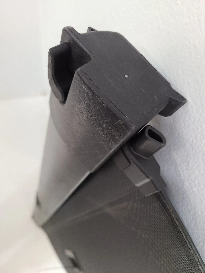 2015 2016 2017 2018 Audi Q3 Rear Retractable Cargo Cover Foto 3 de 4