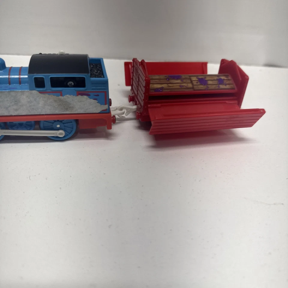 TrackMaster Thomas el motor del tanque Thomas en un atasco - Tren motorizado - Coche emergente Foto 3 de 4