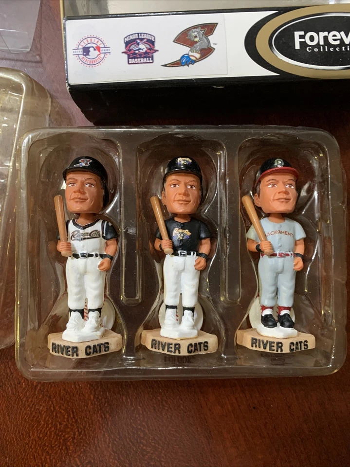 Mini bobs magnéticos Forever Collectibles 2004 Sacramento River Cats Legends of Th Foto 2 de 4