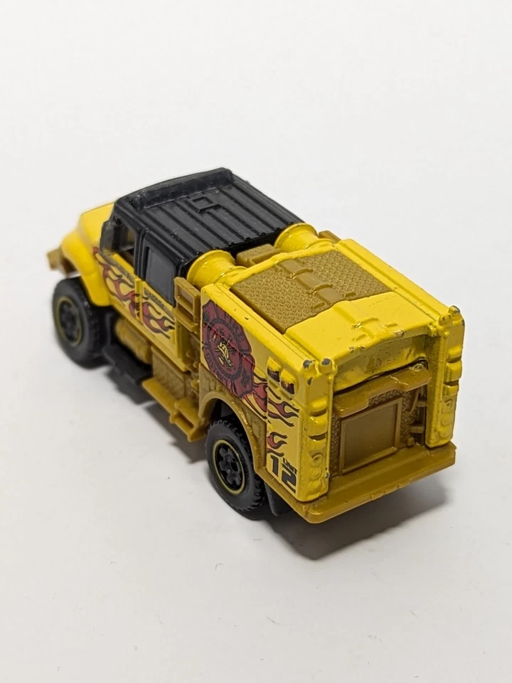 Matchbox Yellow 2007 International Workstar BrushFire Truck 1:64 Diecast Mattel - Image 2 of 4