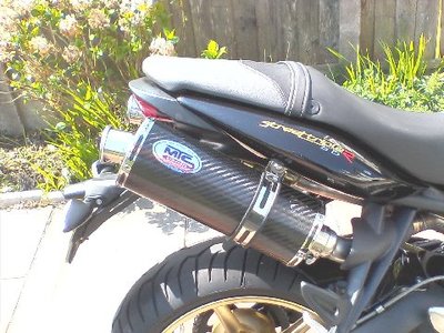 Triumph 675 Speed Triple Carbon Oval Single Outlet Auspuff mit Straßenzulassung