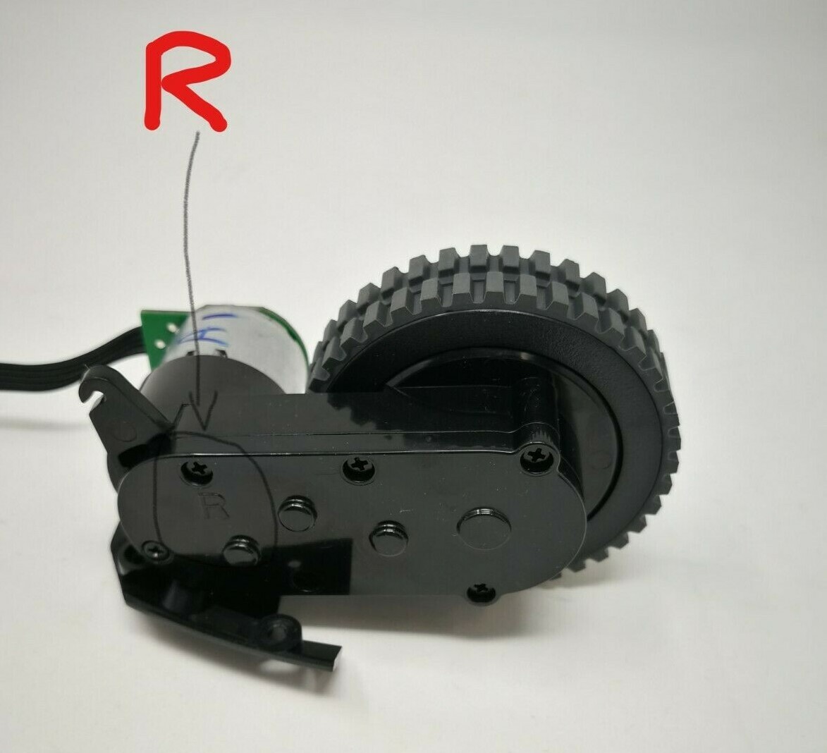 NEW Eufy RoboVac Goovi, Cordy, Bagotte Robot RIGHT/LT WHEEL Vacuum