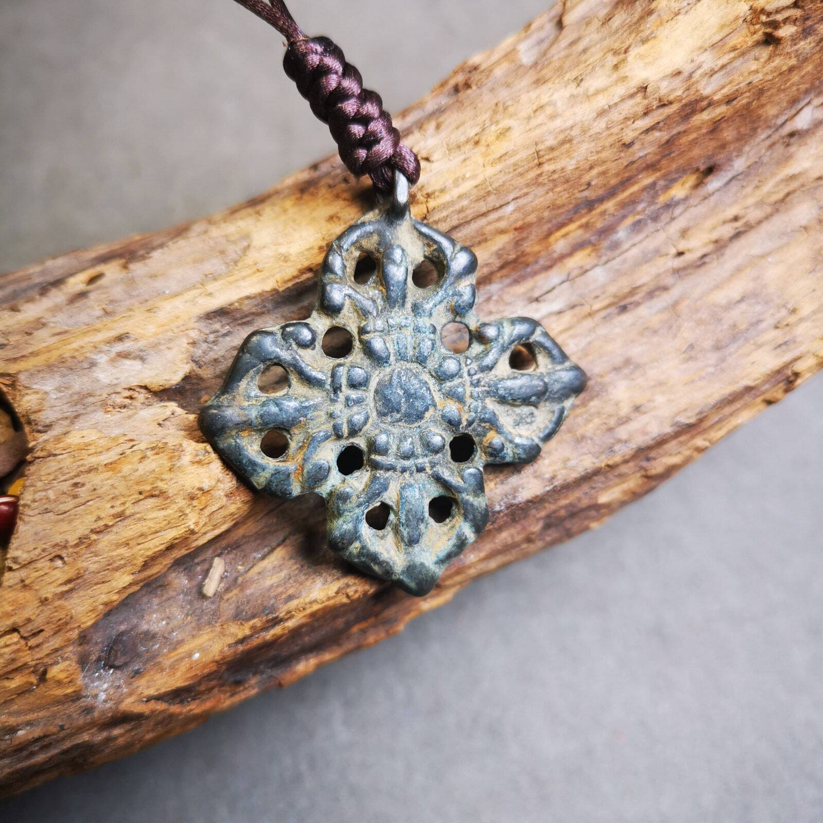 Gandhanra Antique Tibetan Buddhist Amulet,Cross Vajra Badge, Made of Thokcha