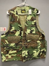 NWOT, Vintage Camoflauge KMART Hunting Vest, Size: Large 11/128 mz