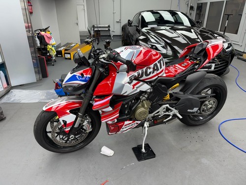 DUCATI Streetfighter V4 & V4S (20~24) Complete Decal Graphic Sticker Kit - Picture 8 of 8