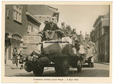 Riesen ARCHIV Foto deutsche Rückzug in OOSTERHOUT b. Breda Tilburg Holland 1944