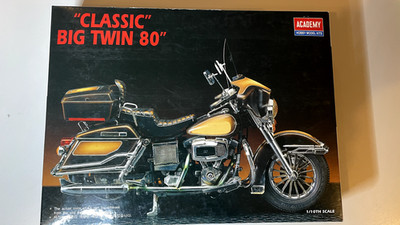 Academy Modellbausatz, 1:10 Classic Big Twin 80, unmontiert
