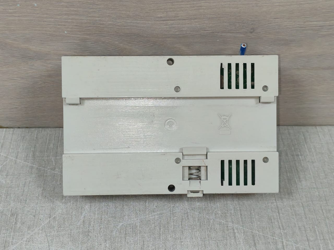 VIMAR 01401 VIMAR 01401 Power Supply Unit 120-230V 50/60Hz 12