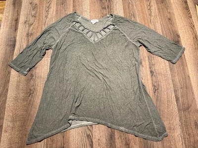Madison & Berkeley Shirt, Women's Size Large, Green, 3/4 Sleeve, V-neck