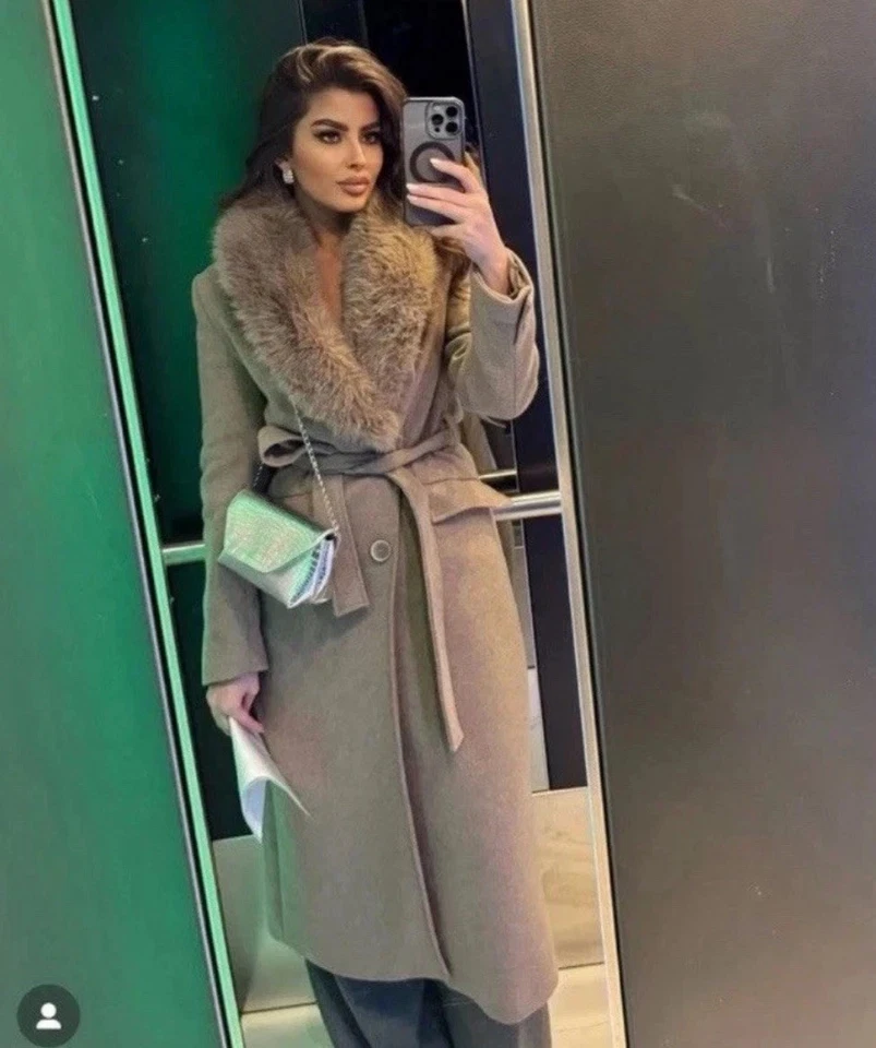 ABRIGO DE LANA ZARA CON SOLAPA DE PIEL SINTÉTICA CUELLO VISÓN FW24/25 TALLA S REF 9225/147 Foto 3 de 4