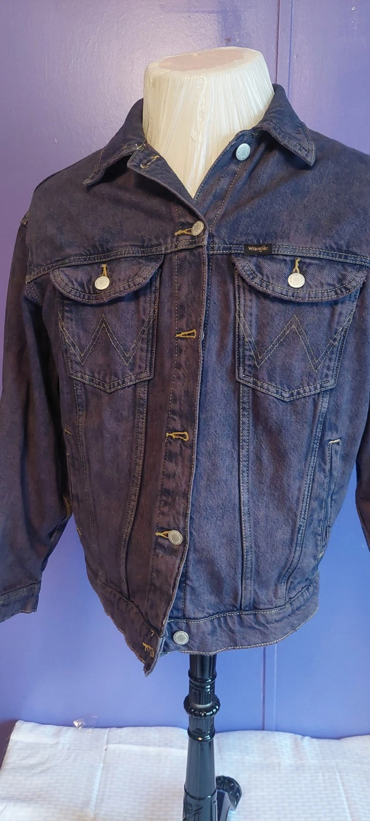 Vintage Wrangler Rugged Wear Mens Blue Denim Jean Trucker Jacket Sz XS