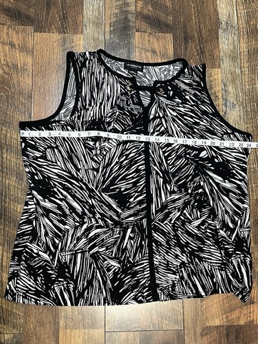 Liz Claiborne Career Women’s Black And White Sleeveless Blouse Size 2XL - Picture 5 of 8
