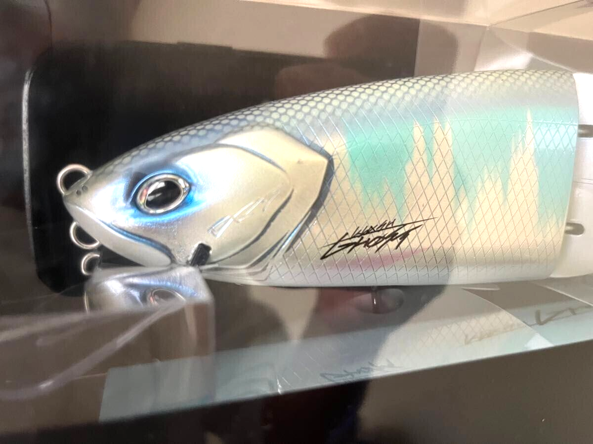 DRT KLASH GHOST HASU Color 8.8oz Giant swimbait Low Float NEW