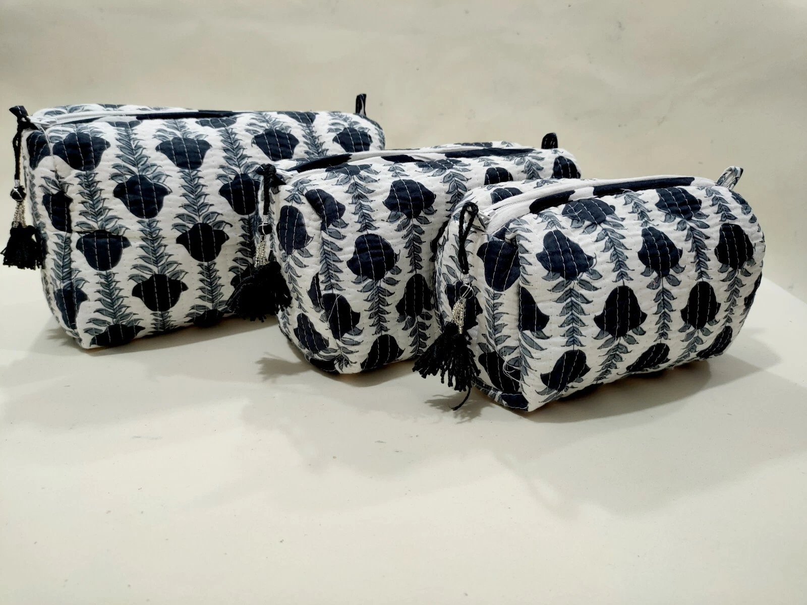 Indian White Floral Quilted Toiletry Bag Cotton Unisex Makeup Bags 3 Pcs Set US
