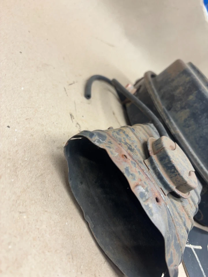 1984 85 86 87 88 CHEVROLET GMC TRUCK 454 7.4L OEM AIR CLEANER FILTER ASSEMBLY OE - Image 2 of 4