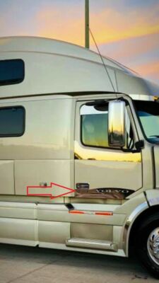 Volvo Vnl Bottom Door Plate Stainless Steel For 1998 & 2019 Pair # 15307