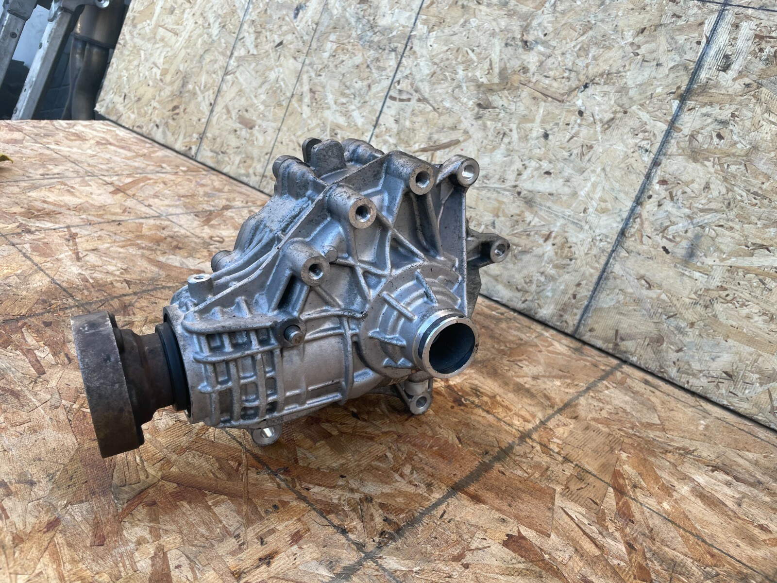 FRONT DIFFERENTIAL GEAR CARRIER ASSEMBLY 80K 14-19 MASERATI GHIBLI S 3.0L