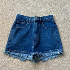 NWT GUESS GIRLS VINTAGE DENIM SHORTS,26, MADE IN USA, 5 POCKET, FRAYED HEM,5 PKT