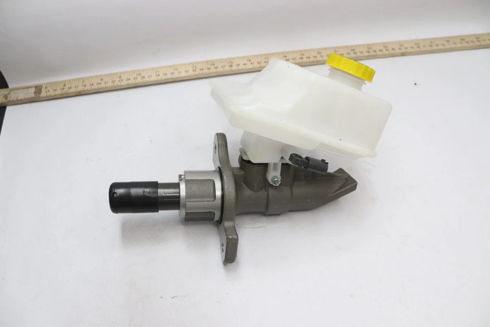 Omix-ADA  Brake Master Cylinder 16719.32 - Image 3 of 3