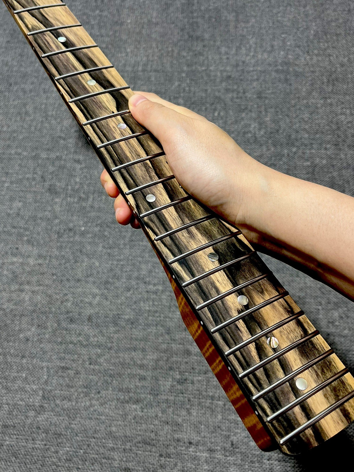 Tastiera in Ebano Inox per Chitarra Elettrica 22 Fret foto 5