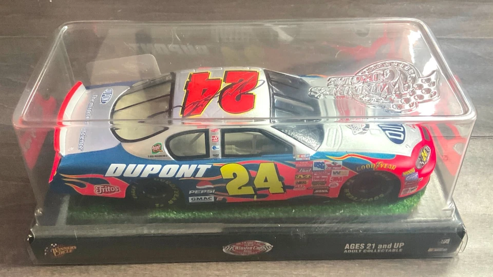 JEFF GORDON 2003 1/24 Winston Cup Victory Lap AUTOGRAPHED Winner's Circle Signed - Image 4 of 4
