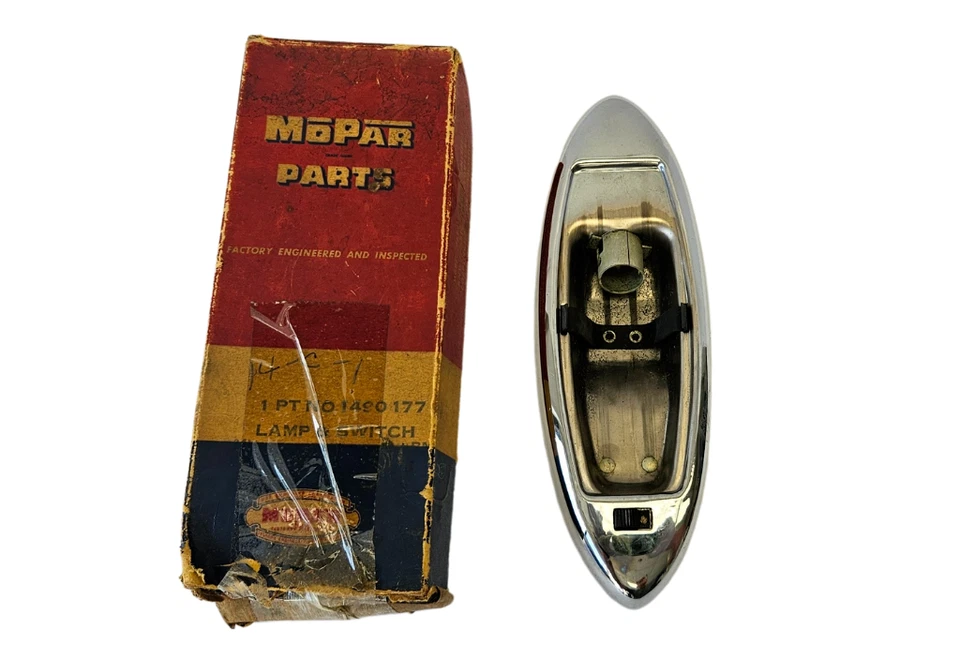 1953-1954 Dodge Royal Dome Lamp with Control Switch 8 Cylinder 1490177 NOS. - Image 2 of 4