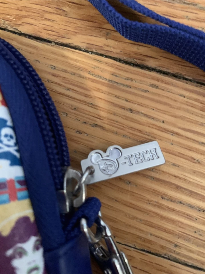 Bolso Bandolera Acolchado iPad Icons D-Tech Parques Disney Foto 3 de 3