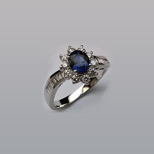 baguette sapphire diamond ring center