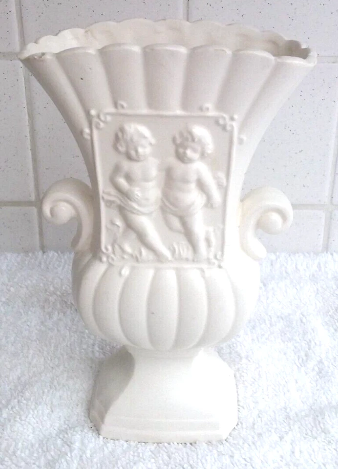 vase décor chérubin en ancienne porcelaine allemande vintage - Photo 4/4