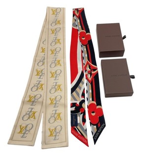 Auténticas bufandas Louis Vuitton Bandeau That's Love" y "BB Pop con monograma con caja V050391