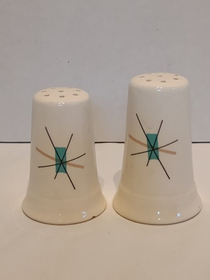 #ad #ad Vintage Salem NORTH STAR MCM Salt amp; Pepper Shakers 8 hole Hard to find $29.99