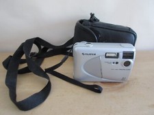 Fujifilm FinePix 2200 2.1MP Compact Digital Camera Card Case Silver Working
