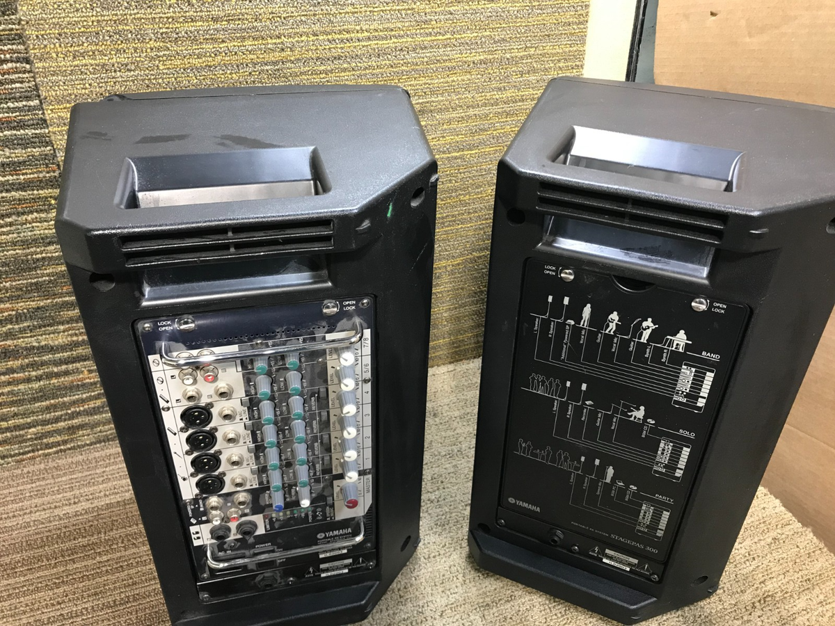 Yamaha Stagepas 300 Portable PA System 2 Speakers w/8Channel