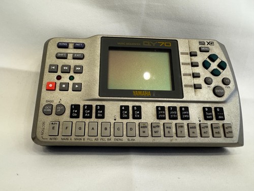 Yamaha QY70 Mobile Sequencer Campionatori Macchina Ritmica QY-70 - Foto 4 di 11