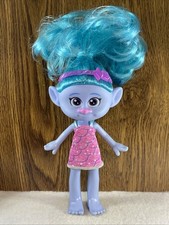 2022 Mattel Dreamworks Trolls Band Together Trendsettin Doll.