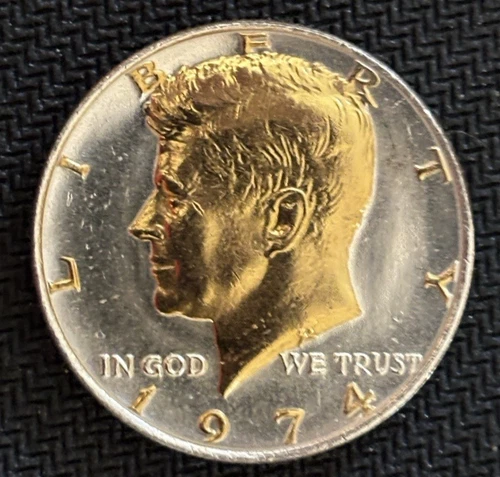 DANBURY MINT - 1974 KENNEDY HALF DOLLAR -UNCIRCULATED - GOLD AND SILVER PLATED