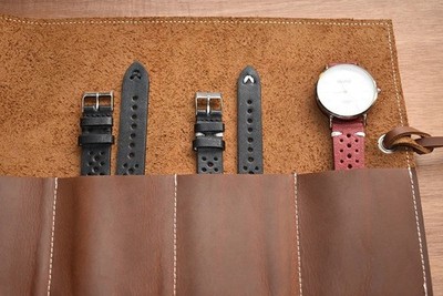 Cinturino per orologio in pelle marrone fatto a mano: stile Cinturino per orologio in pelle marrone fatto a mano: stile