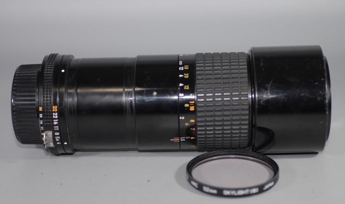 Nikon 200mm f4 manual focus Macro Micro Nikkor Ai-s lens - Nice