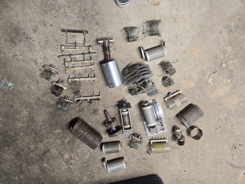 Tuning Capacitors Coils And Windings  For Different Frequencies