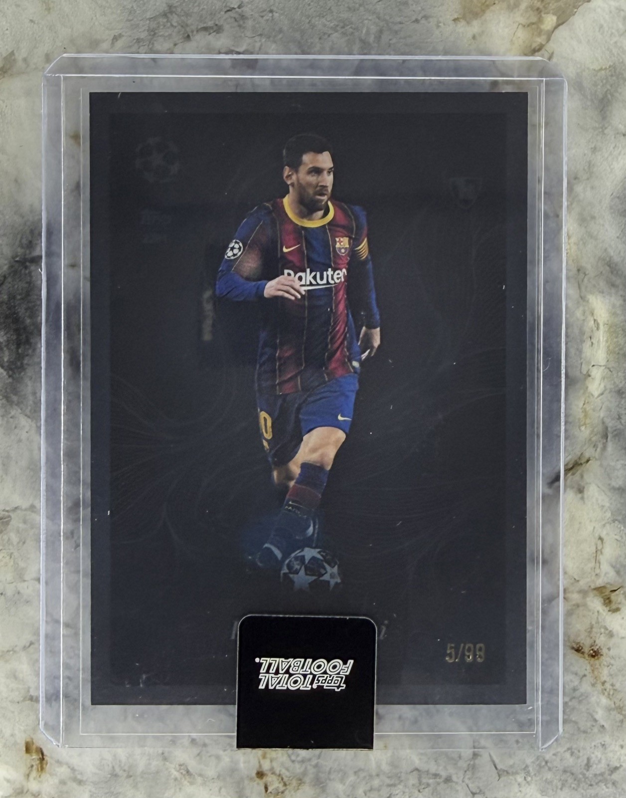 LIONEL MESSI /99 Darkness UCC 2025-26 Topps Total Football FC Barcelona Sealed view 1