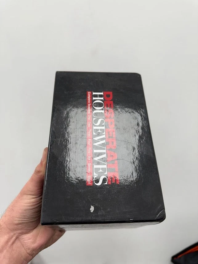 Desperate Housewives  Complete Seasons 1 - 8 (DVD) Boxset Like New Damaged Cover - Image 3 of 4