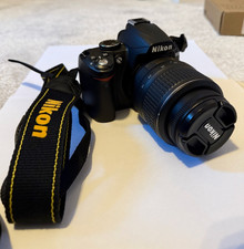 Nikon VBA250K001 D3000 Digital SLR Camera with 18-55mm VR Lens Kit - Black