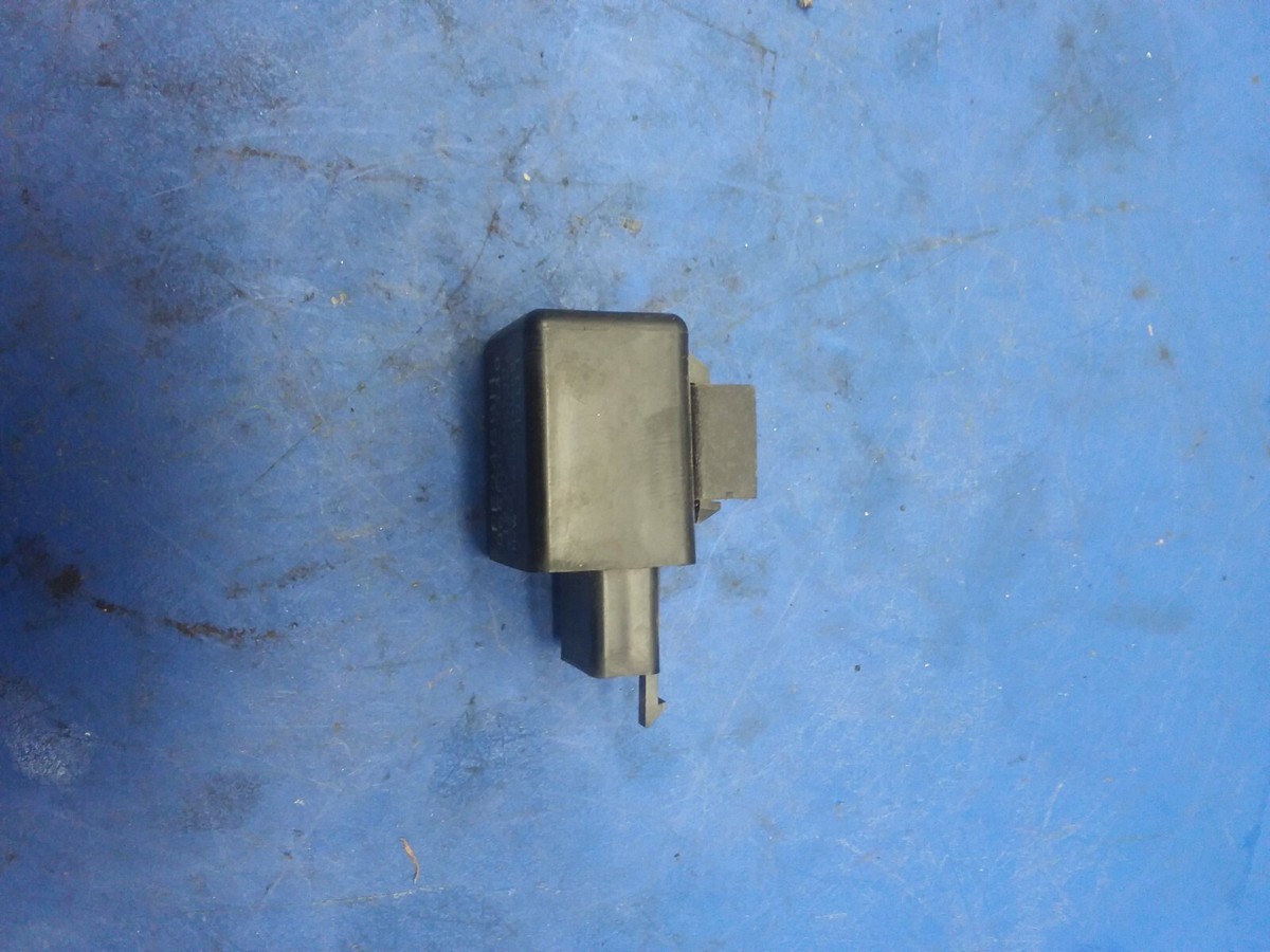 1995-1997 Kawasaki Ninja ZX6E ZX-6E turn signal relay switch
